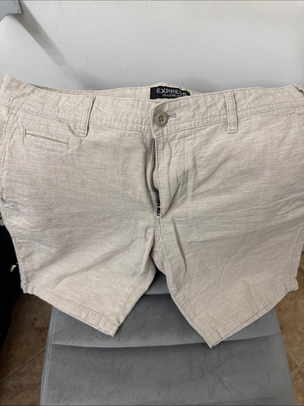 Express Men’s Flat Front Shorts in Light Tan